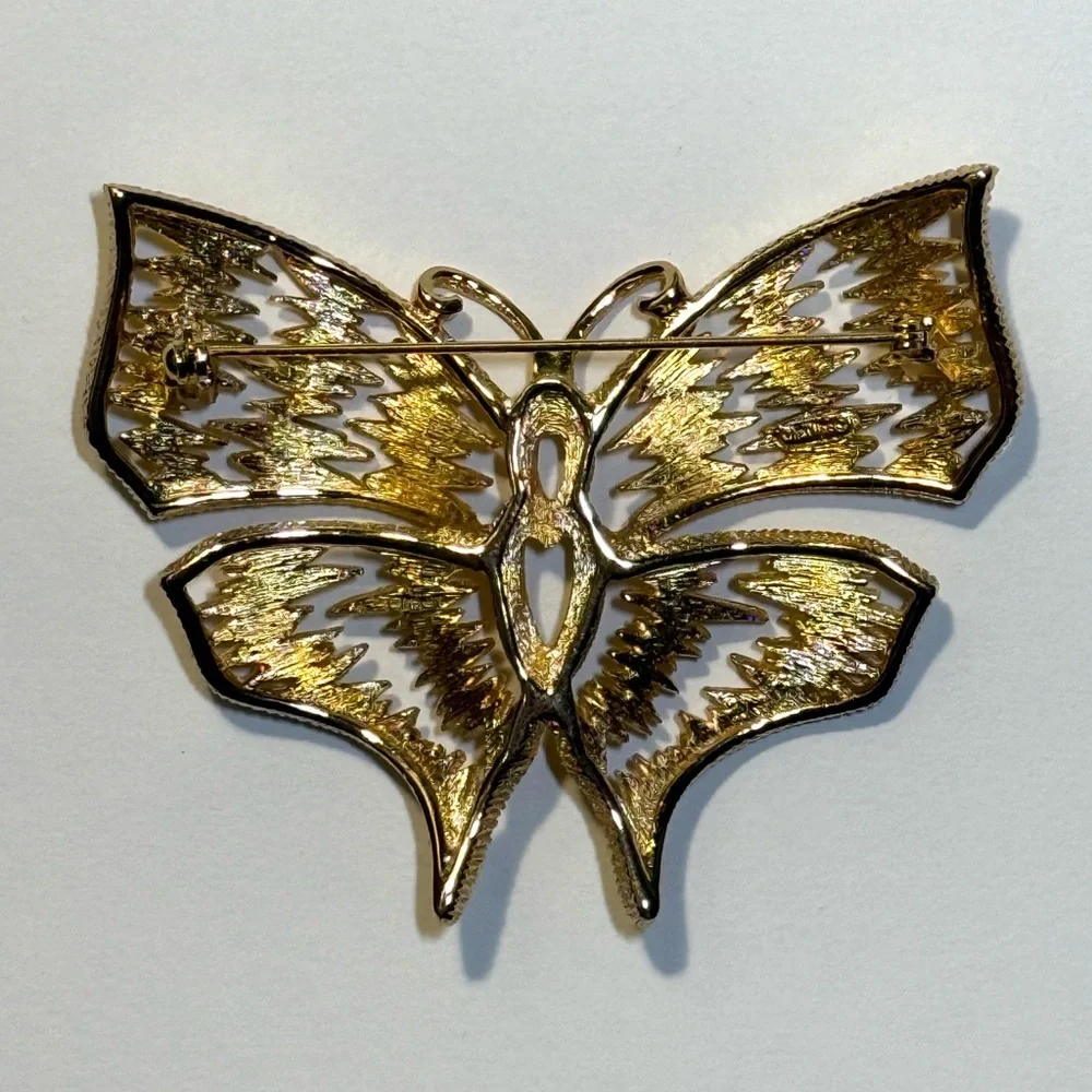 Vintage CHRISTIAN DIOR Large Gold Plated Butterfly Brooch - Picture 2 of 3